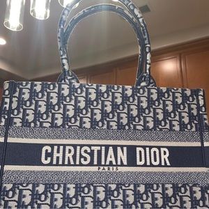 Christian Dior Canvas Women
Tote Bag